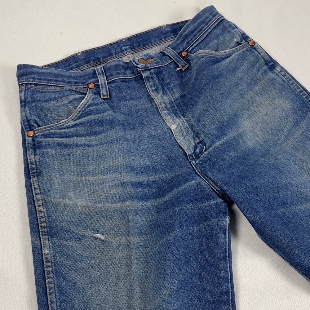 WRANGLER Men’s 13MWZ Dark Wash Cowboy Cut 31x38